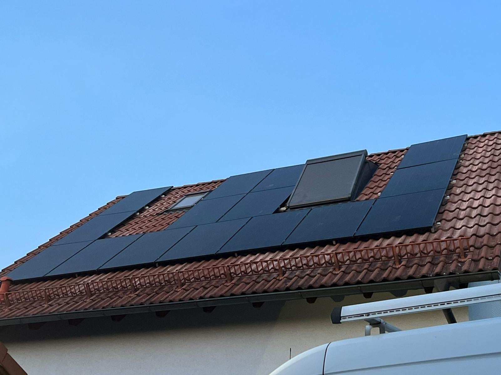 DC Installation Photovoltaik – Unterkonstruktion, Modulmontage & String-Verkabelung deutschlandweit