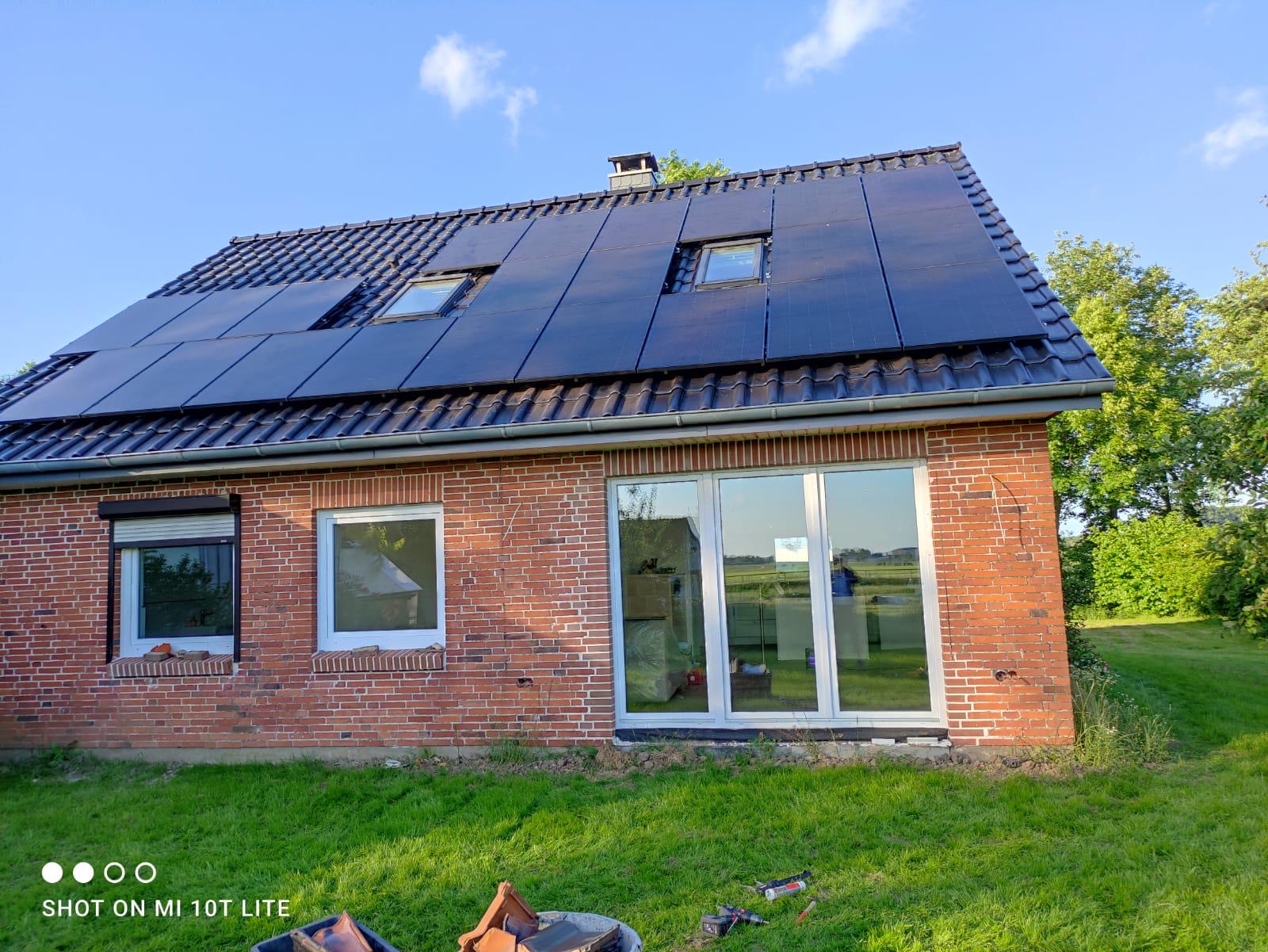 DC Installation Photovoltaik – Unterkonstruktion, Modulmontage & String-Verkabelung deutschlandweit