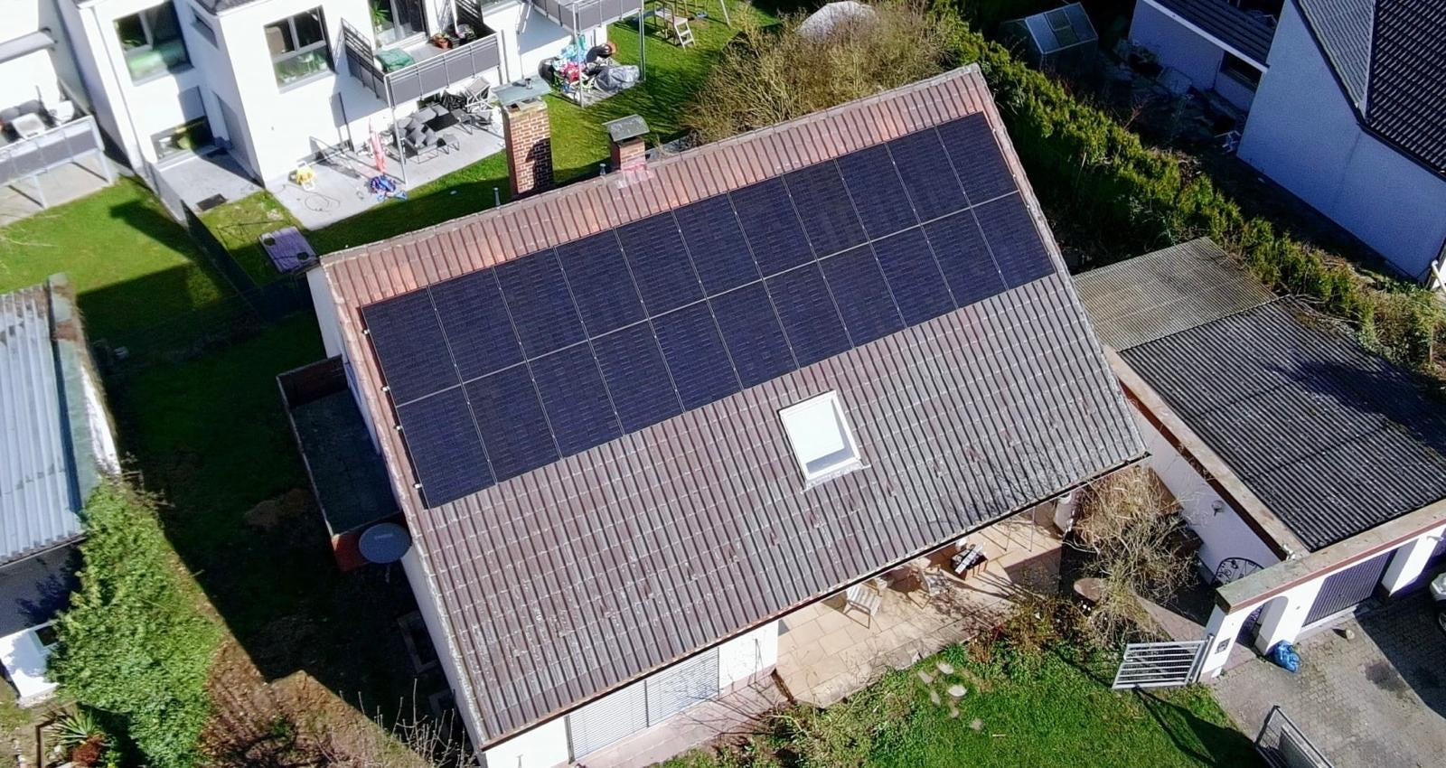 DC Installation Photovoltaik – Unterkonstruktion, Modulmontage & String-Verkabelung deutschlandweit