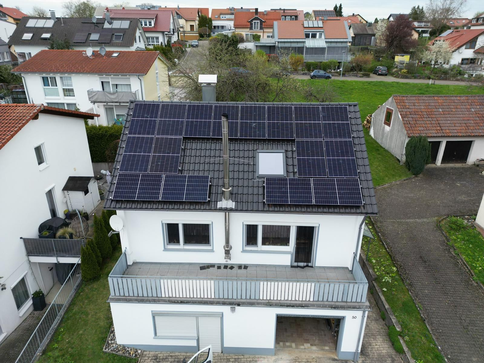 DC Installation Photovoltaik – Unterkonstruktion, Modulmontage & String-Verkabelung deutschlandweit