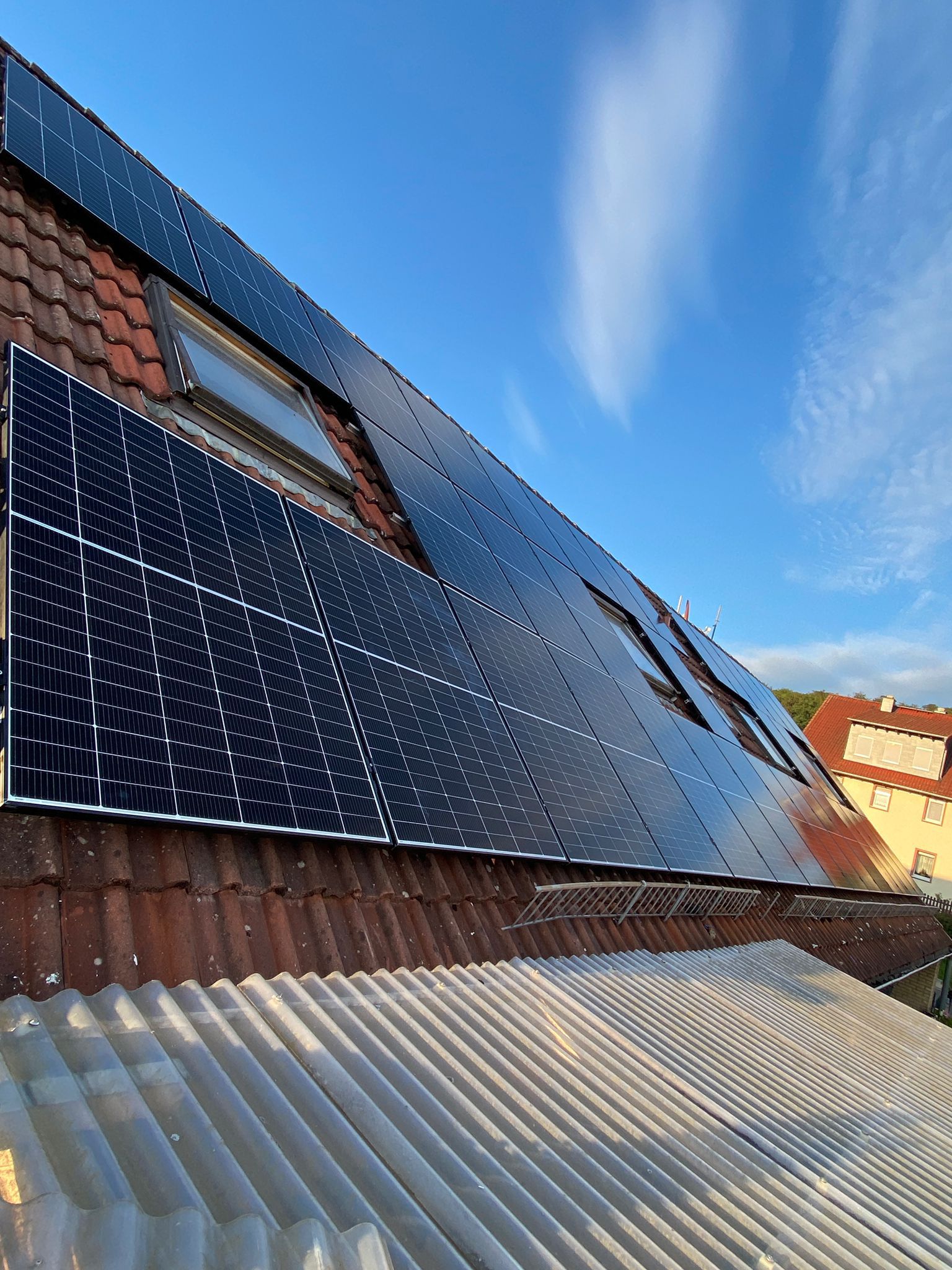 DC Installation Photovoltaik – Unterkonstruktion, Modulmontage & String-Verkabelung deutschlandweit
