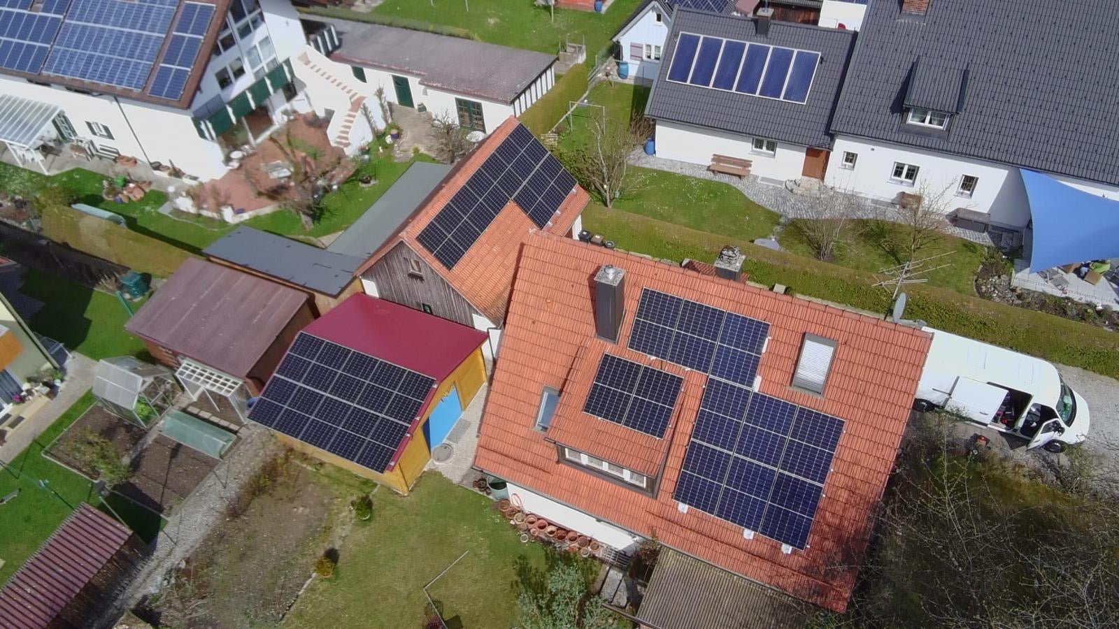 DC Installation Photovoltaik – Unterkonstruktion, Modulmontage & String-Verkabelung deutschlandweit